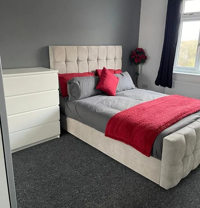 The Botley Road House-1