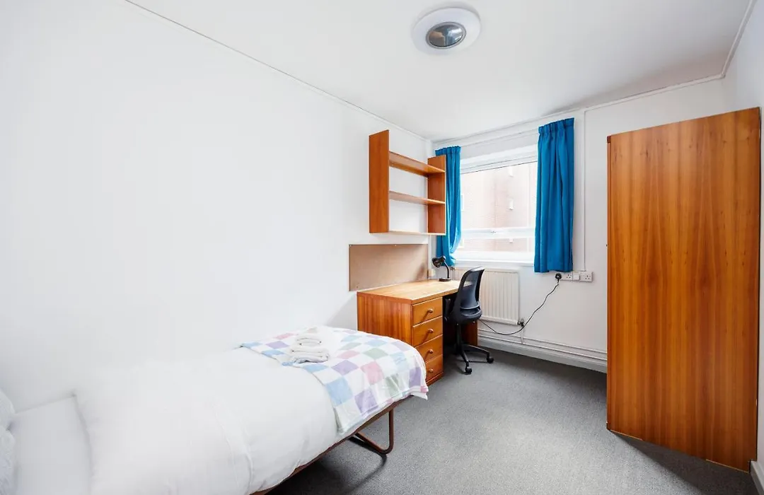 Charming Rooms In Nottingham - Sk-1