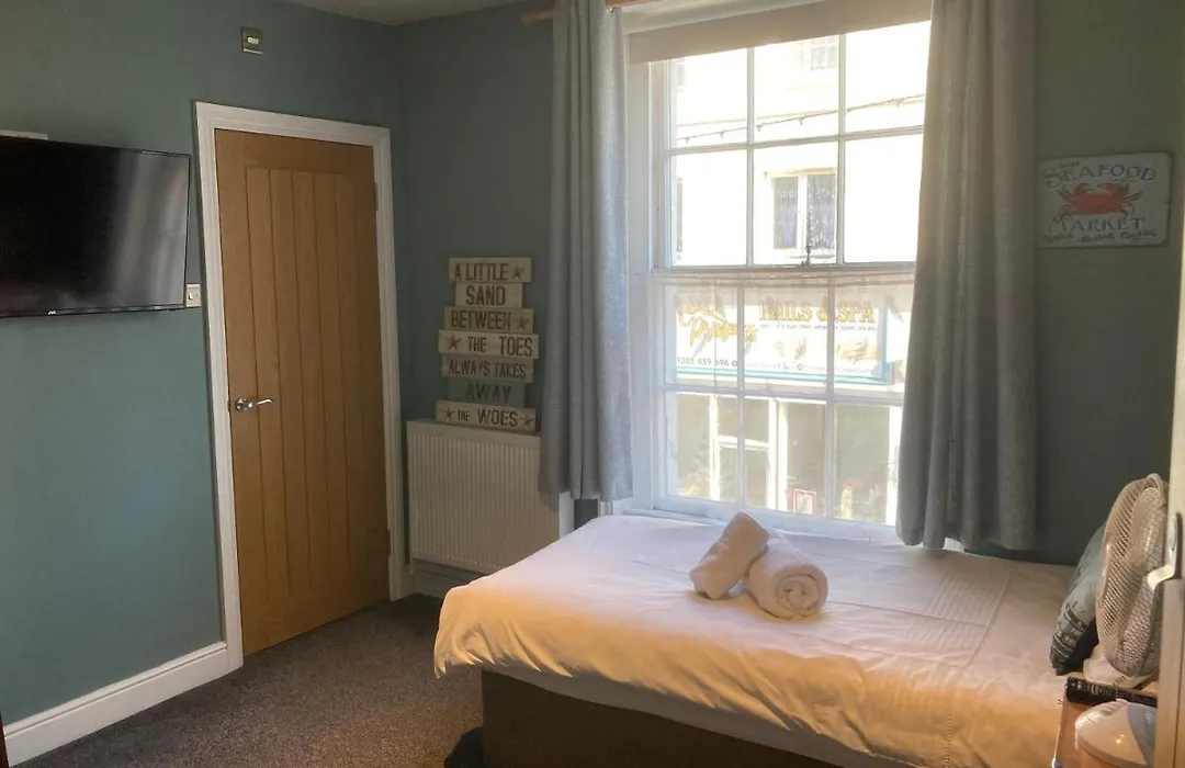 The Goldon Lion Hotel-1