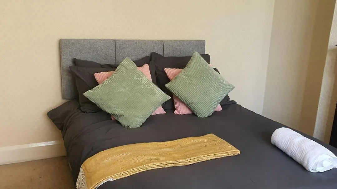 Coventry Spacious Rooms In City-1