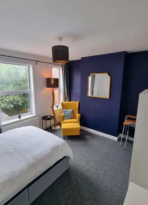 En Suite Room With Kitchen Facilities-1