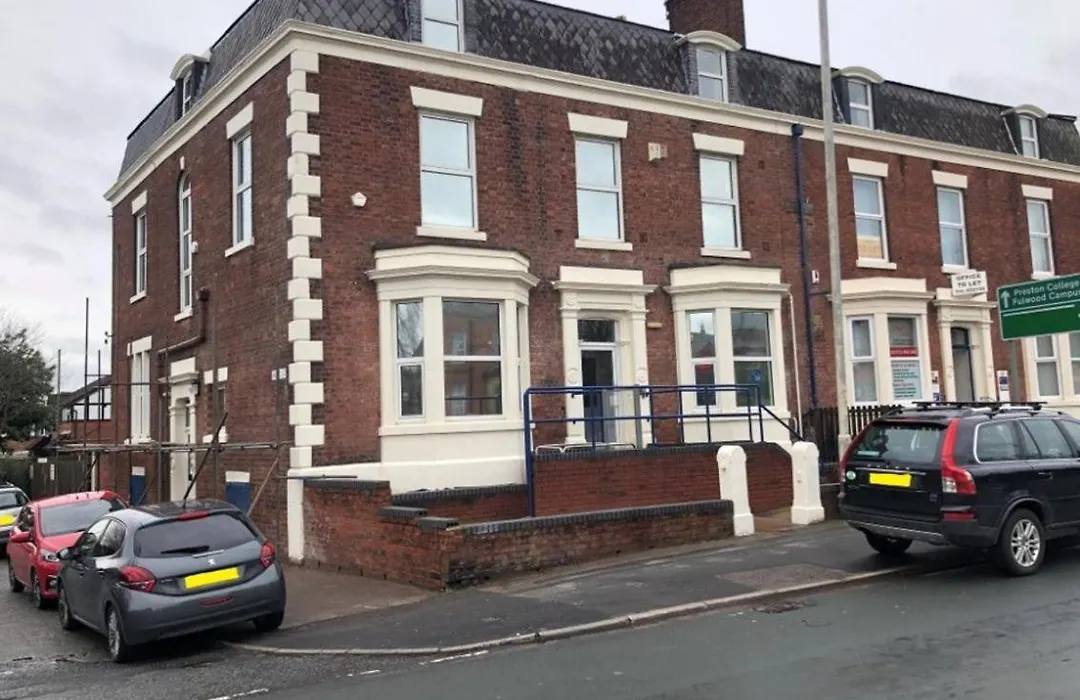 Studio Flat In Prime Location-1