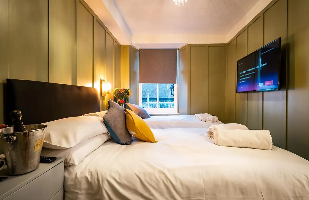 Glen Wynne Windermere - Free Off-Site Health Club Access With Pool, Sauna, Steam Room & Gym Short 5 Minute Drive Away-1