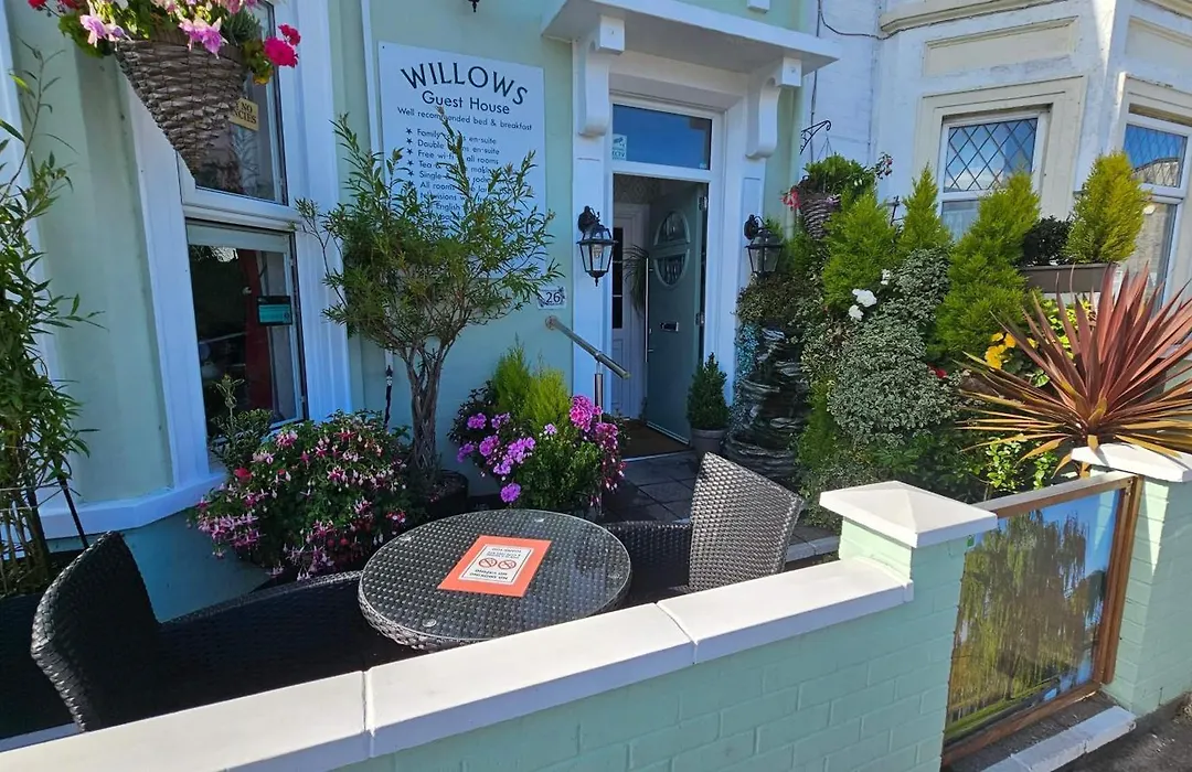 Willows Guest House-1