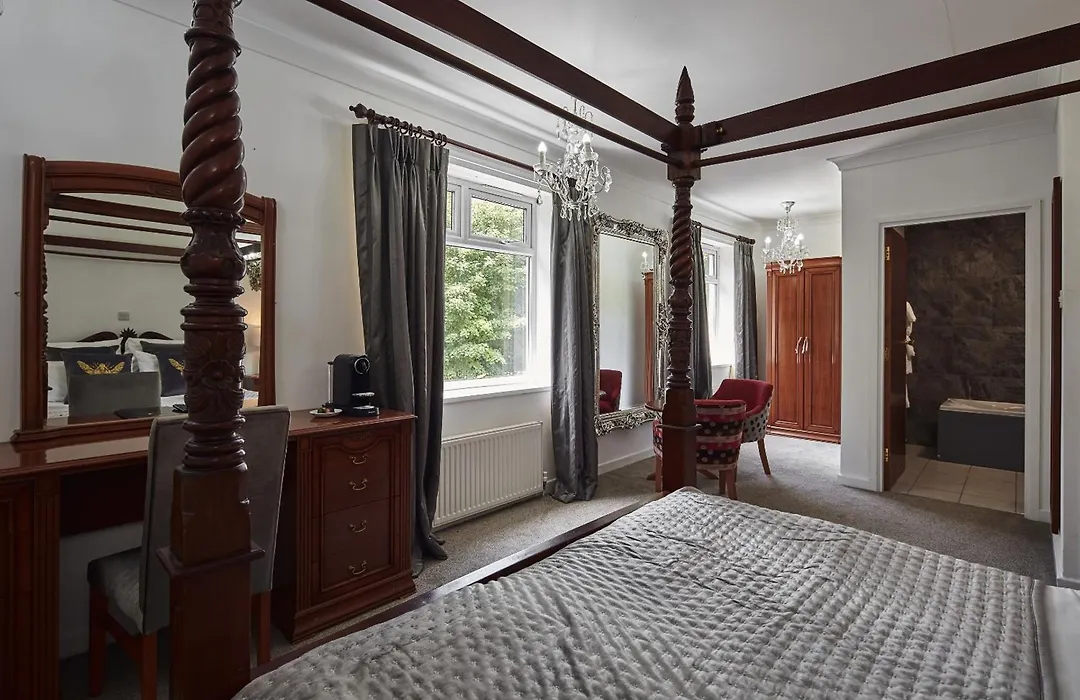 Pyewipe Lodge Hotel-1