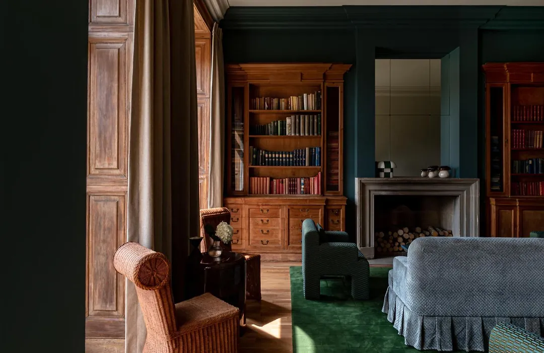 Cowley Manor Experimental-1