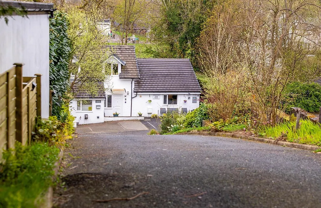 Roger Ground Guest House-1