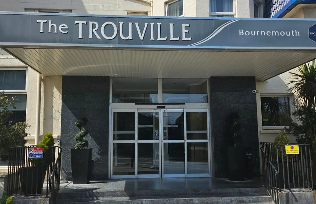 Trouville Bournemouth - Oceana Collection-1