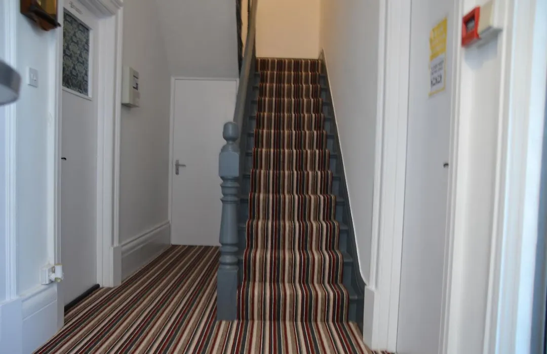 Holly Lodge-1