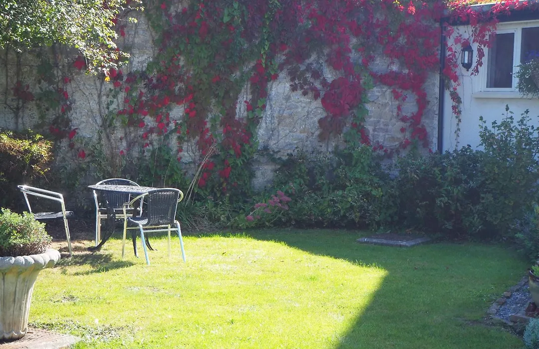 Meare Manor-1