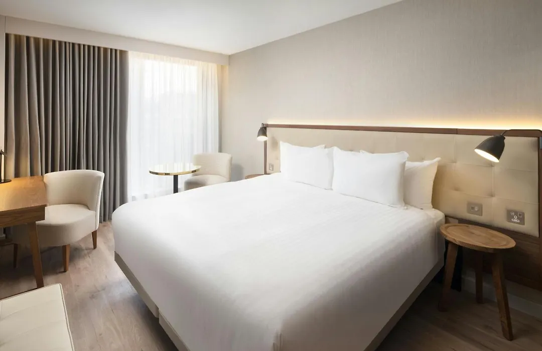 Ac Hotel By Marriott Glasgow-1