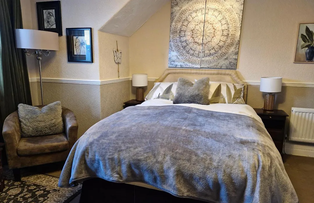 Warwick Lodge-1
