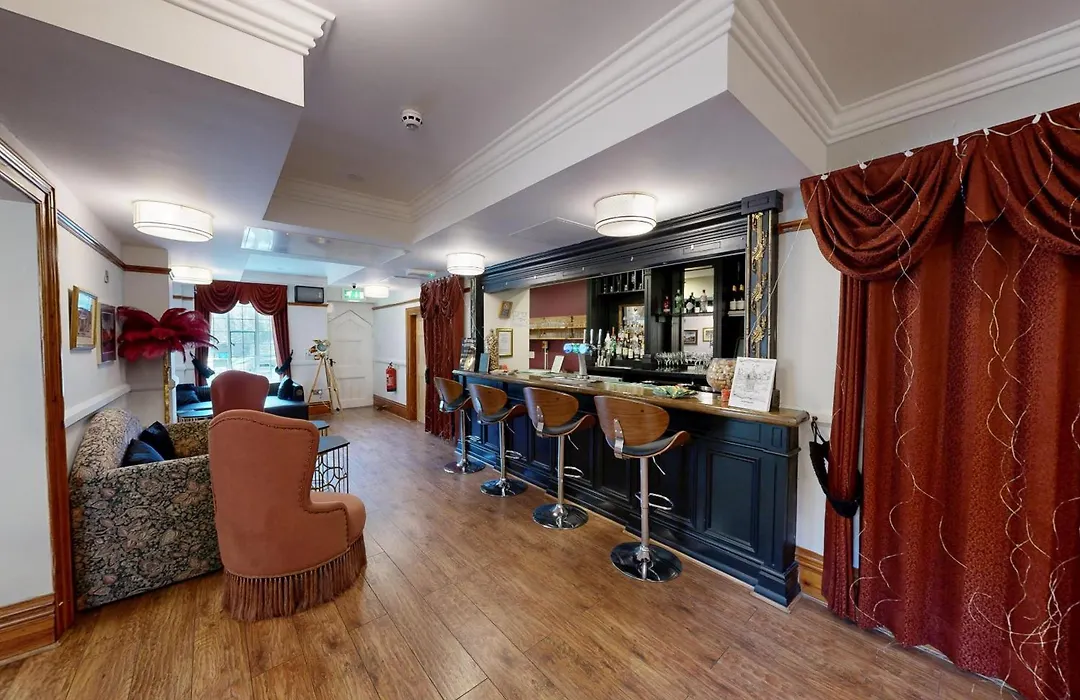 High Tor Hotel-1