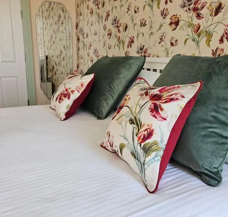 Hermosa Guest House-1