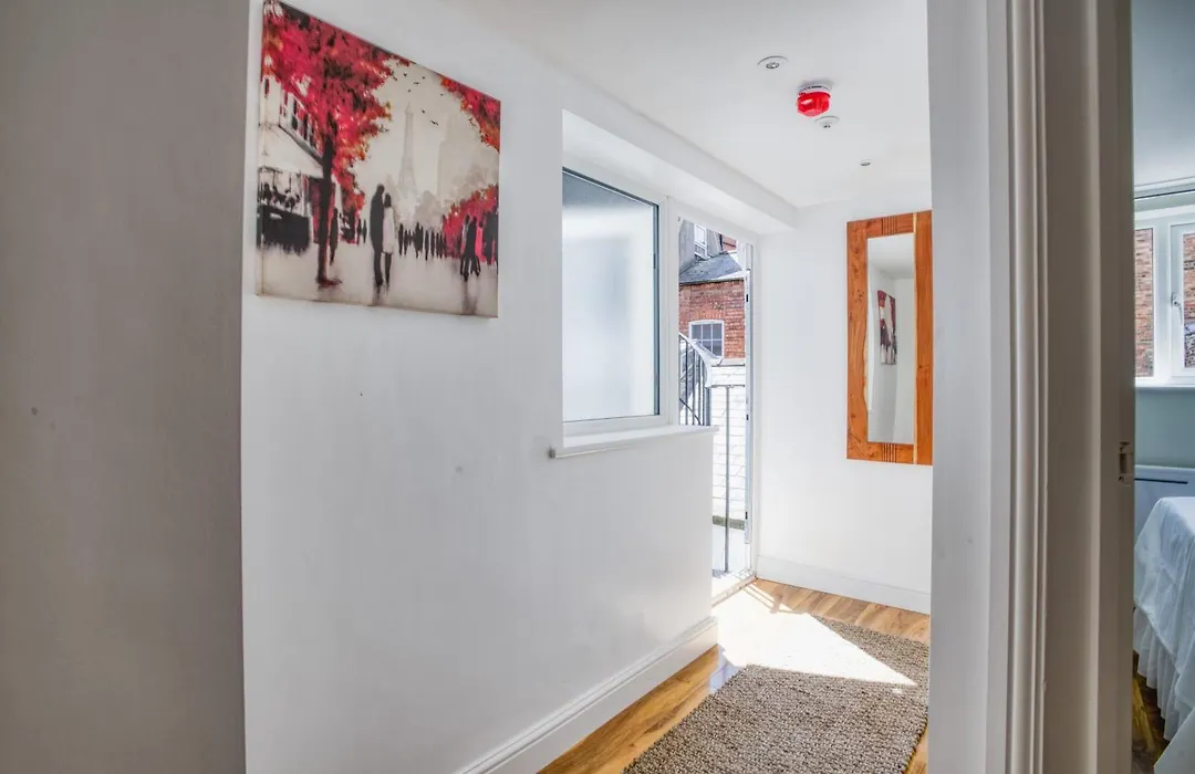 Spacious City Center 2 Bed Apartment Free Wifi-1