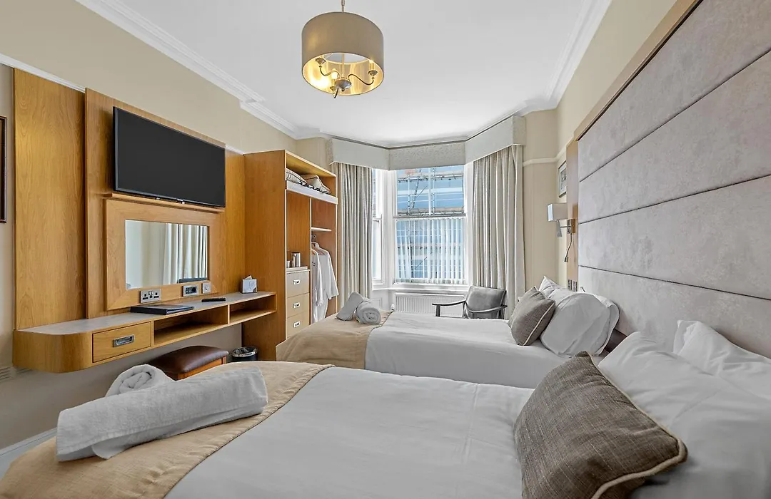 Invicta Hotel Plymouth-1