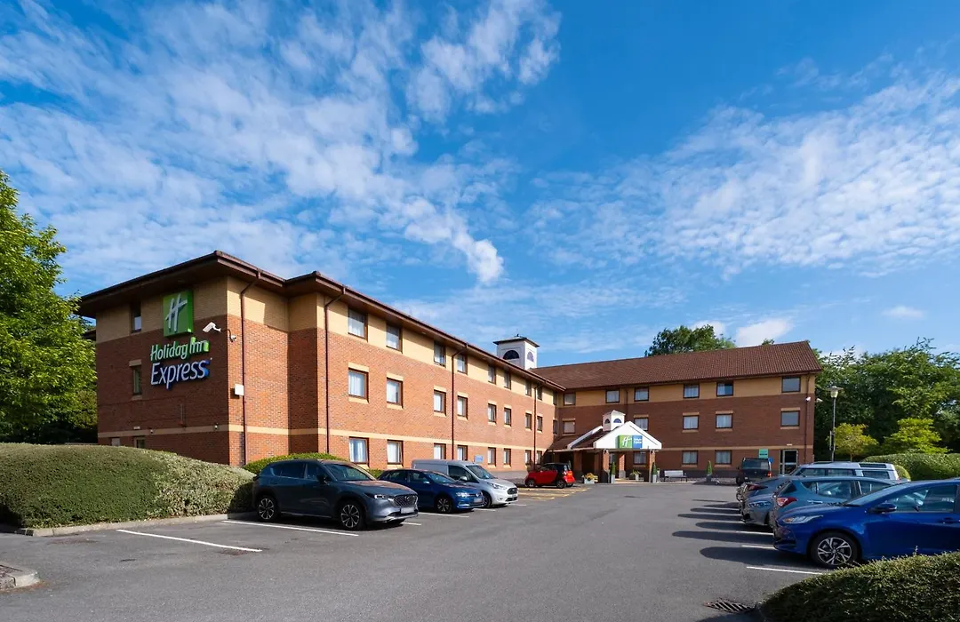 Holiday Inn Express Taunton East By Ihg-1