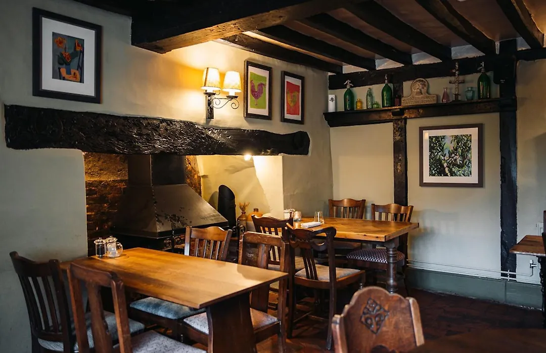 The Coach And Horses-1
