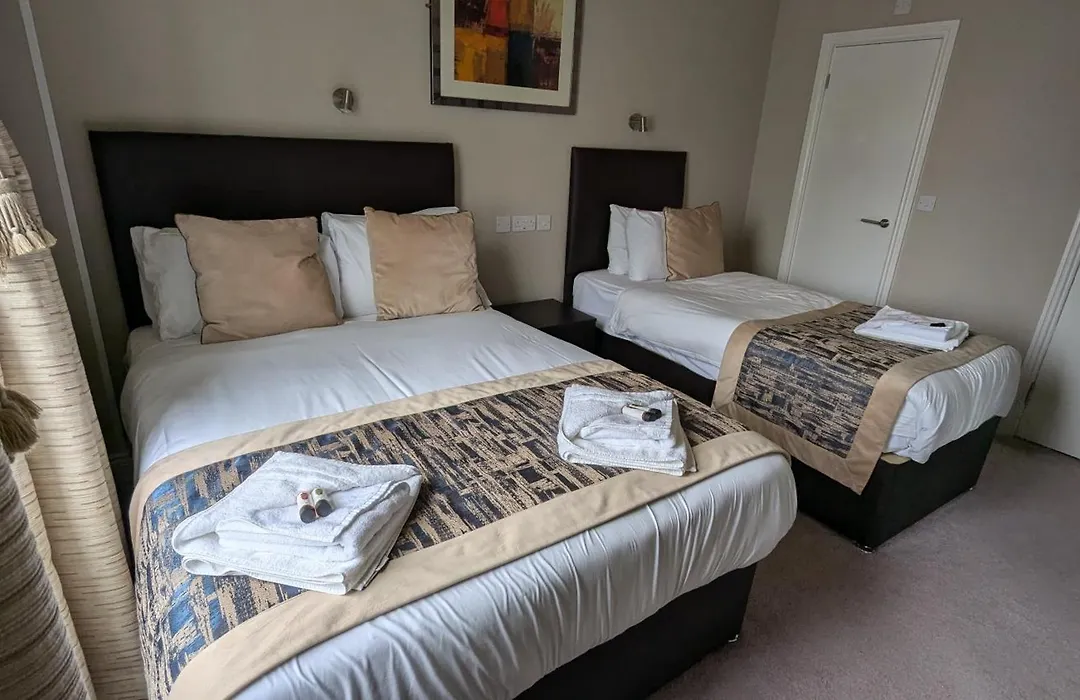 Alexandra Hotel-1