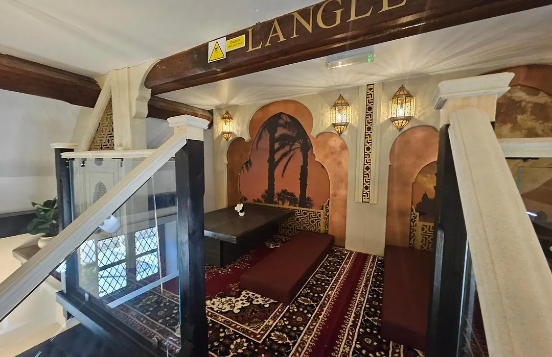 Langley Inn-1