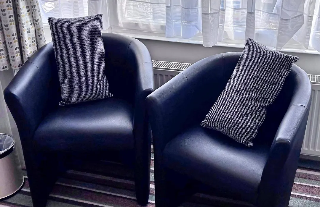 Hudsons Guest House - Adults Only-1