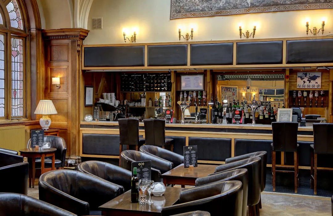 Crown & Mitre Hotel-1
