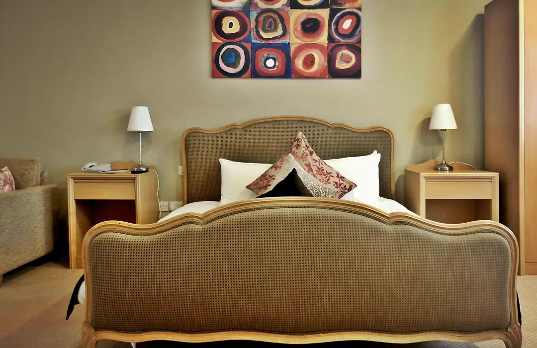 Antoinette Hotel Wimbledon-1