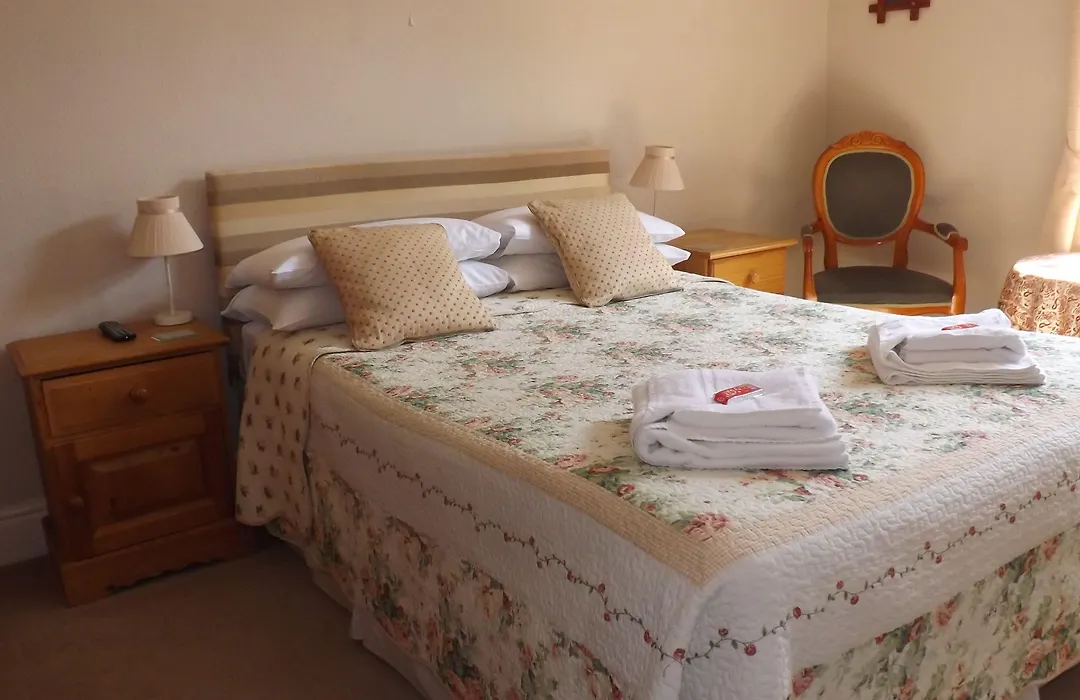 Cedar House B&B-1
