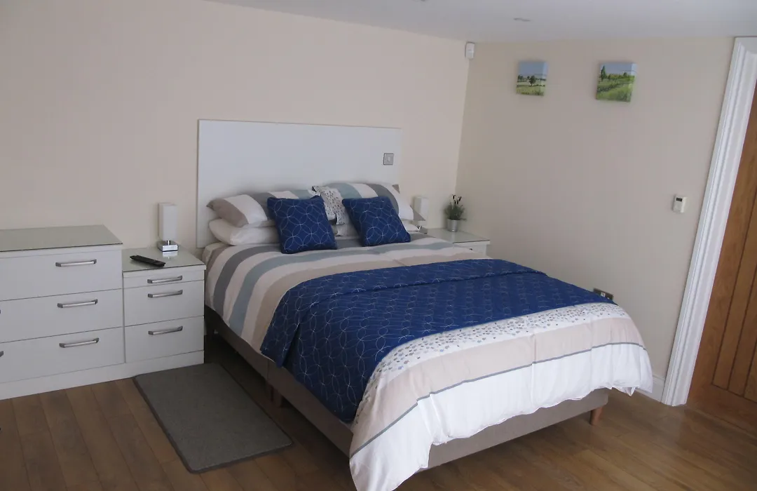 Tidmoor Farm Vegetarian B&B-1