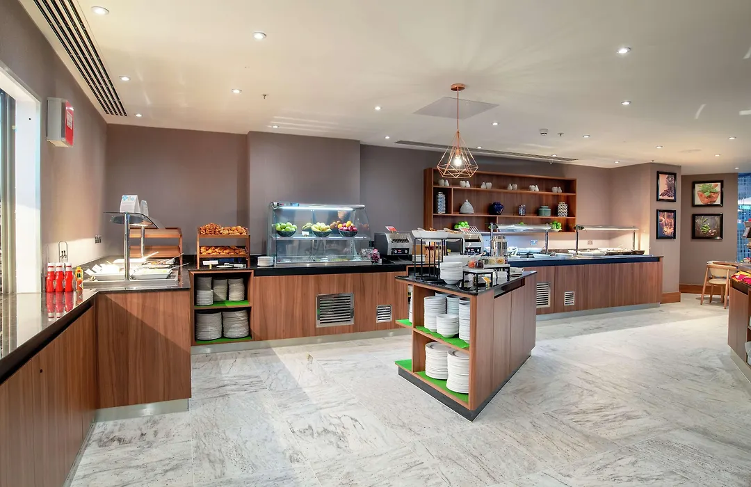 Hilton Garden Inn London Heathrow Terminal 2 And 3-1