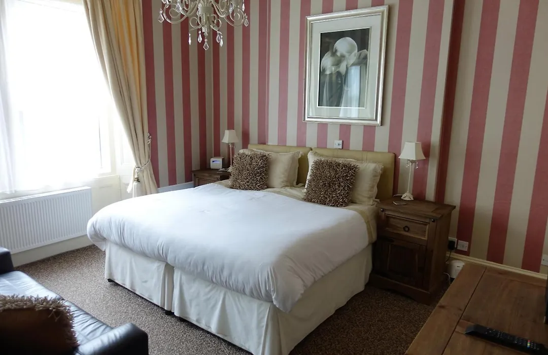 Oakover Guest House-1