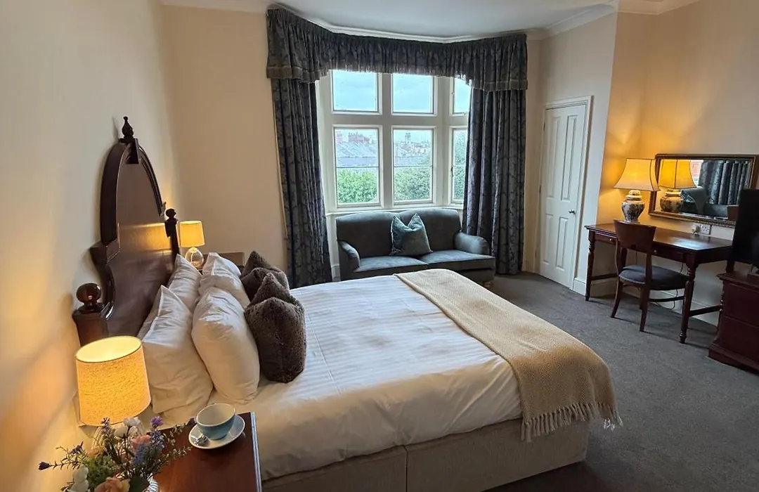 Taunton House Hotel-1