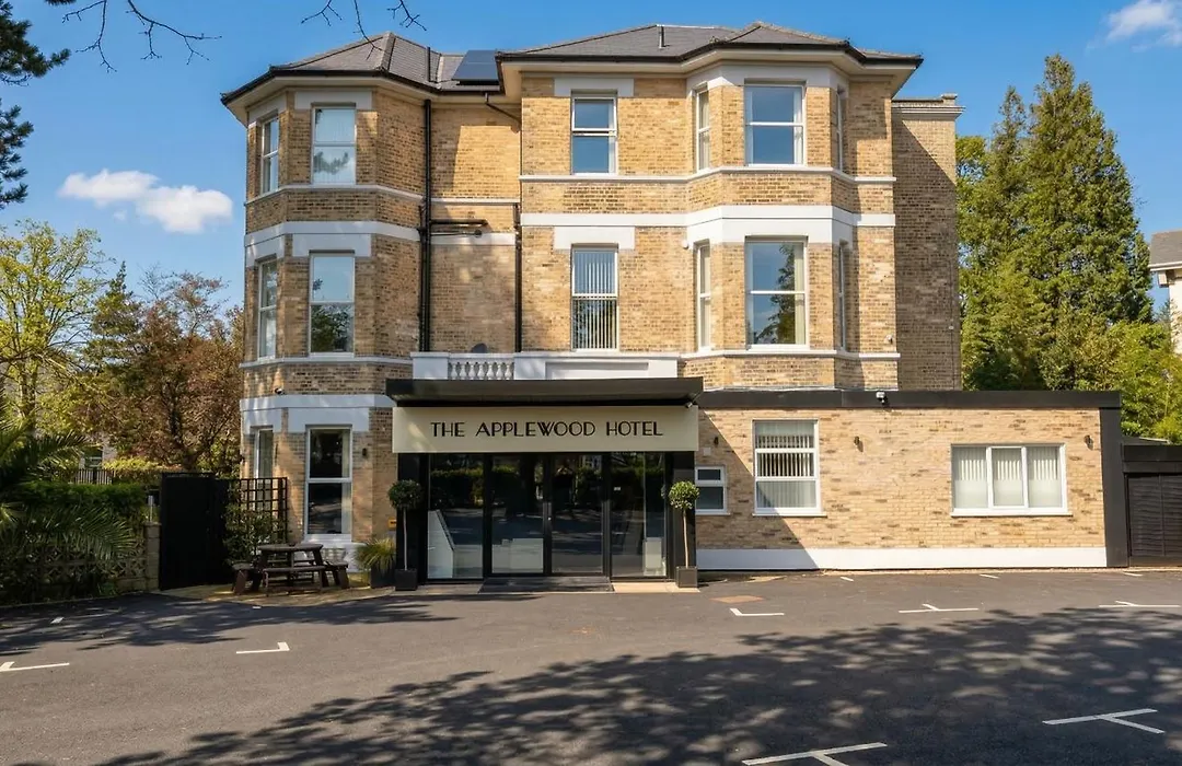 Applewood Hotel-1