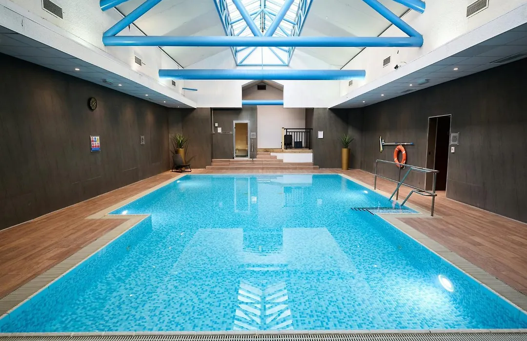 Sandman Signature London Gatwick Hotel-1