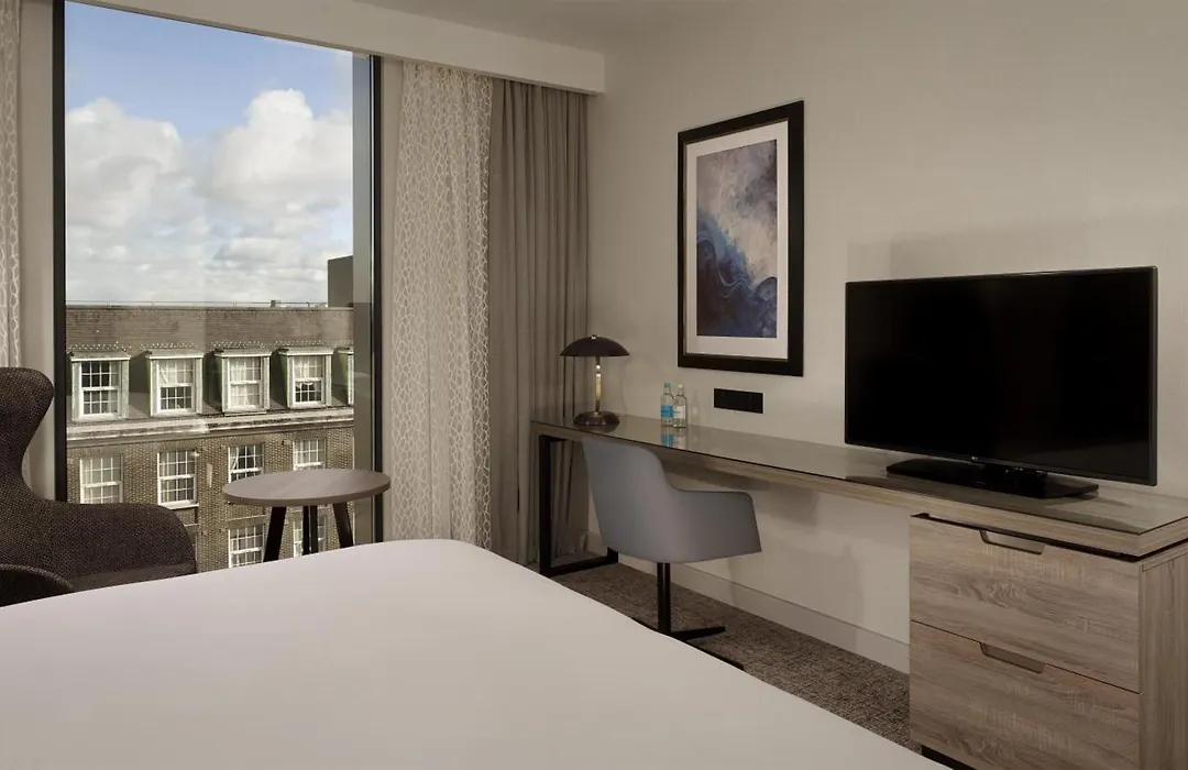 Doubletree By Hilton Hull-1