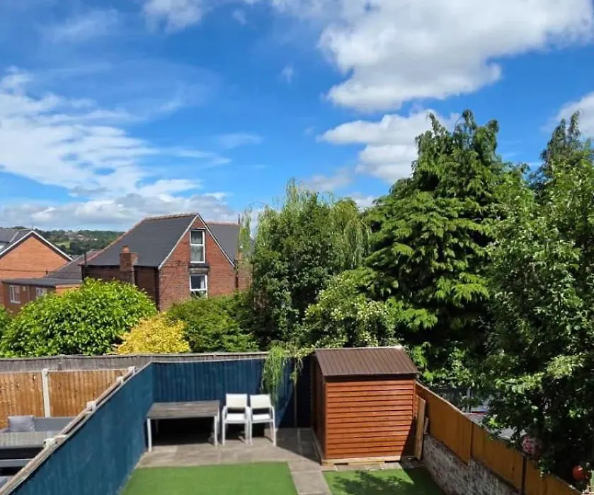 Sleeps 5 Free Parking Fast Wifi Near Hillsborough Easy Access To Sheffield City Centre And Peak District-1