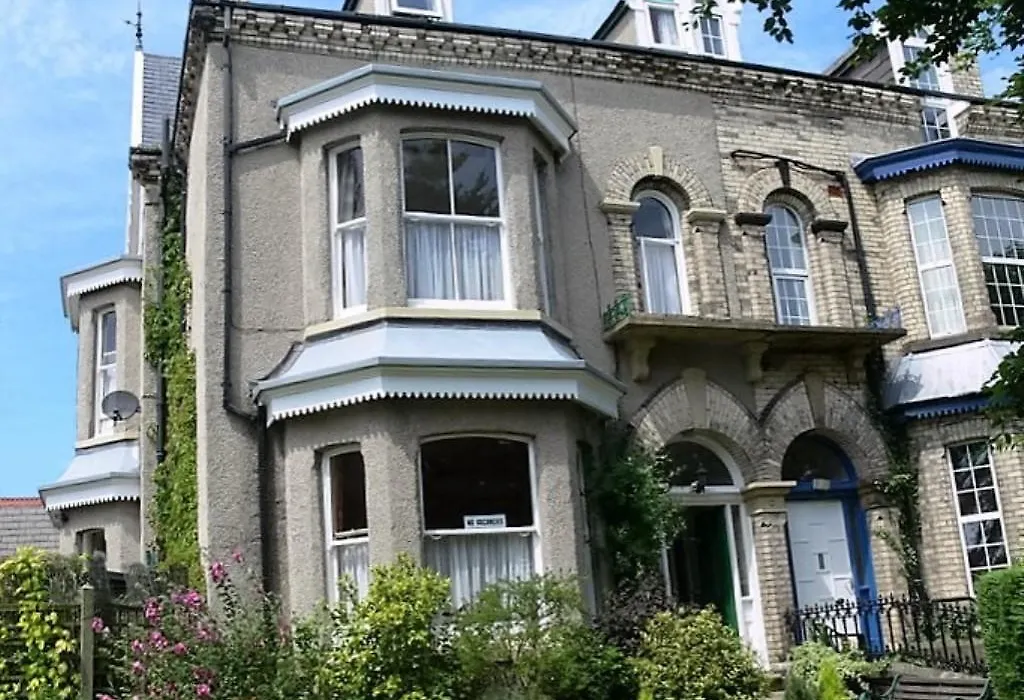 Barrie Guest House-1