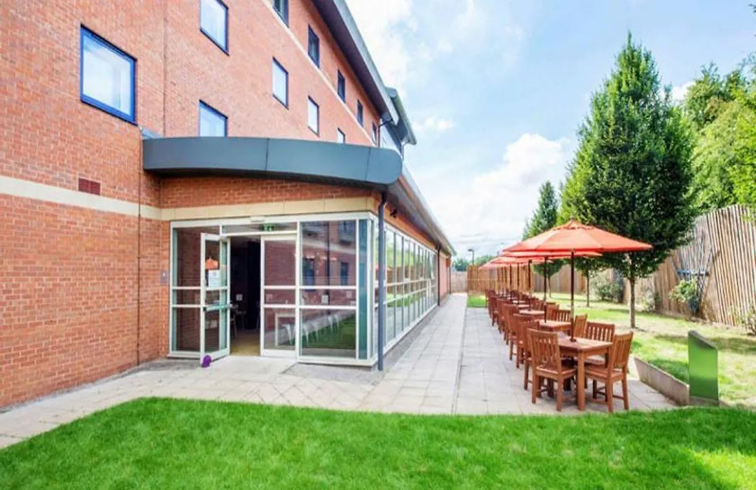 Premier Inn Banbury - M40 J11-1