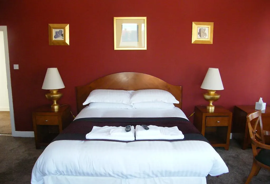 The Royal Hotel-1