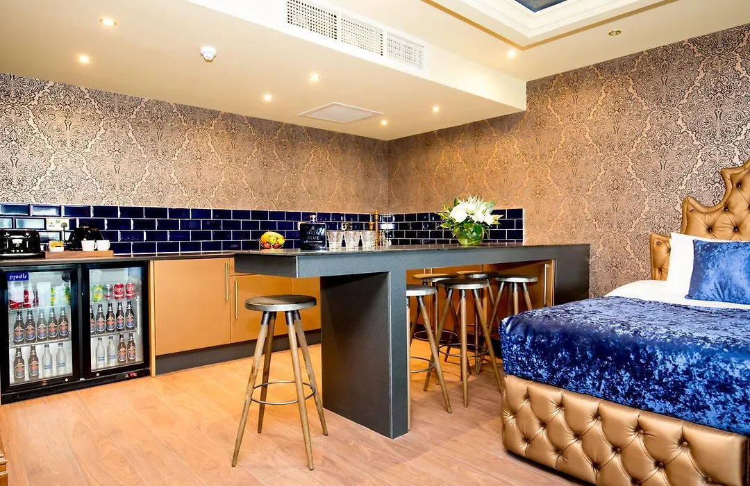 Signature Living At Shankly Hotel-1