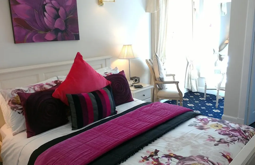 Aaran Lodge Guest House-1