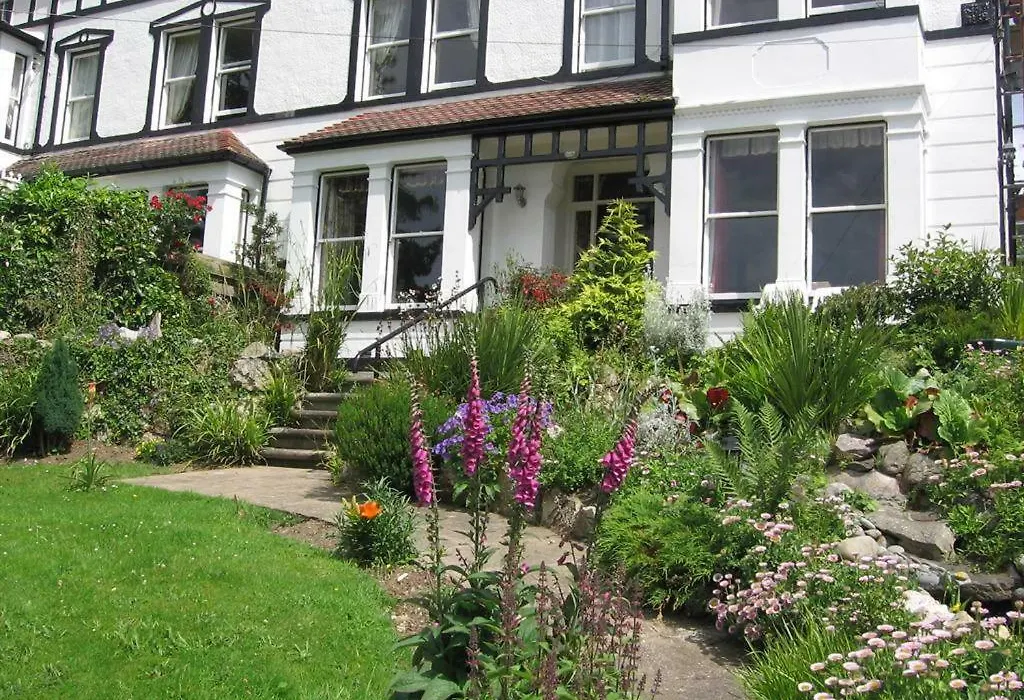 Bryn Derwen Guest House-1