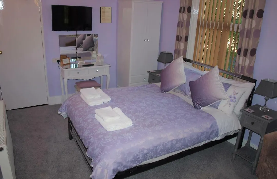 St. Margaret'S Lodge Guest House-1