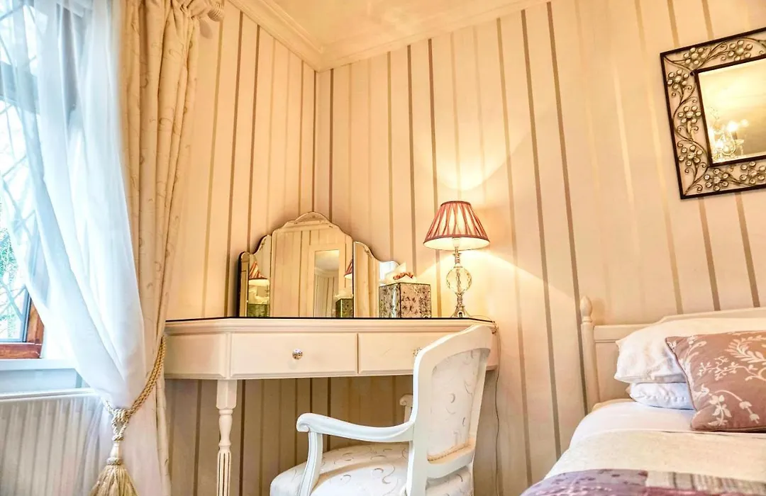 Bessiestown Country Guesthouse-1