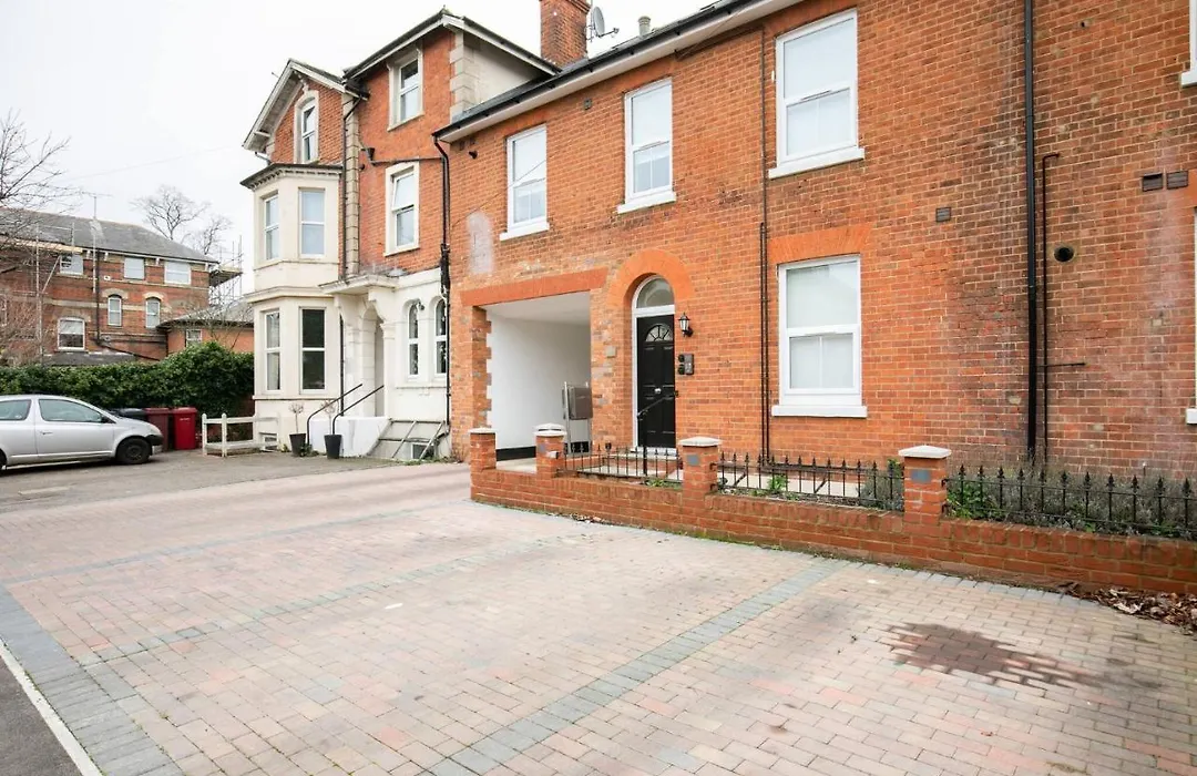 12 Helena Luxury Serviced Apartment-1