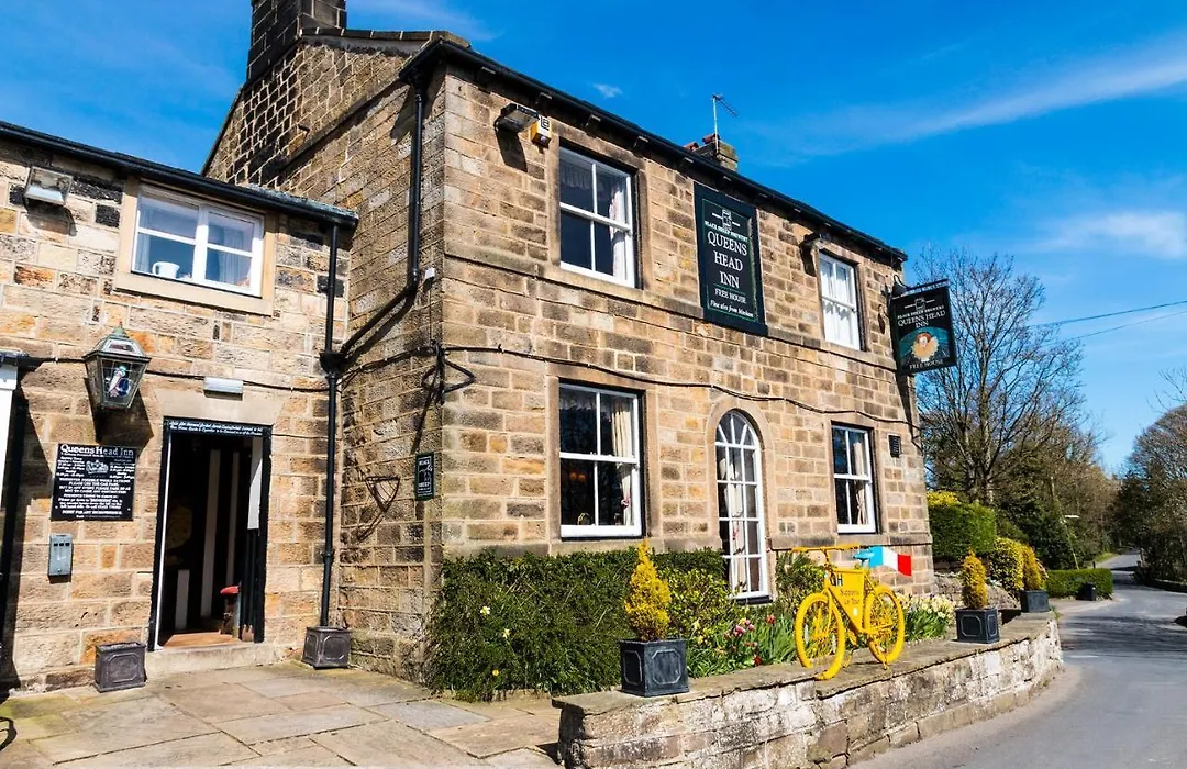 The Queens Head Kettlesing-1
