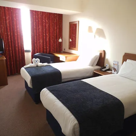 Airport Inn Gatwick-2