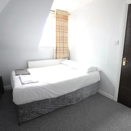 Clock House Hotel - London Croydon-3