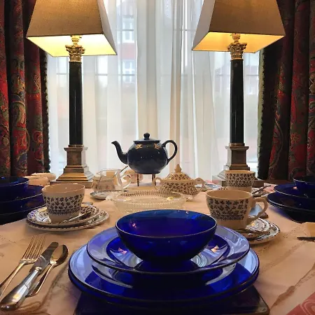 Wynberg House Bed & Breakfast Swansea-2