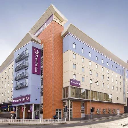 Premier Inn Sheffield City Centre-3